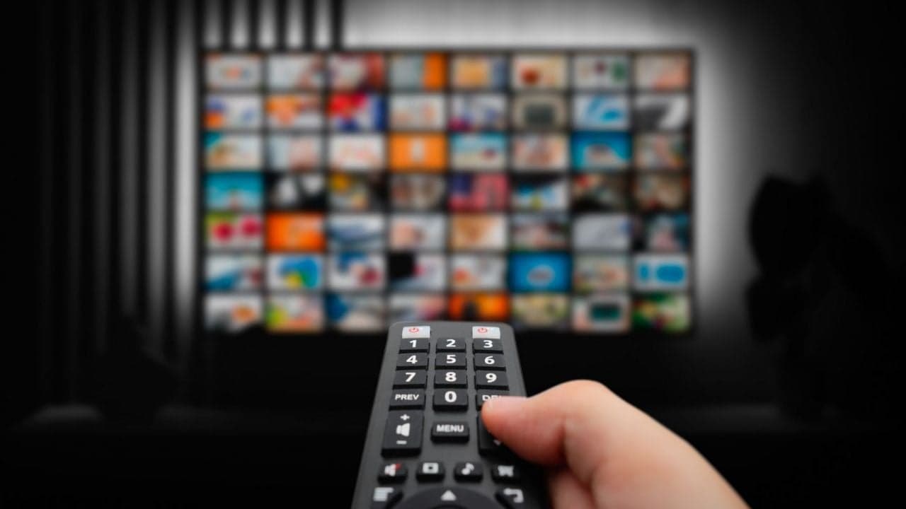 Super Bowl LX: ¡Bad Bunny brilla mientras el pueblo ve gratis!